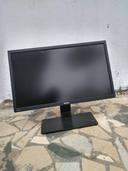 Moniteur 23" bien propre occasion