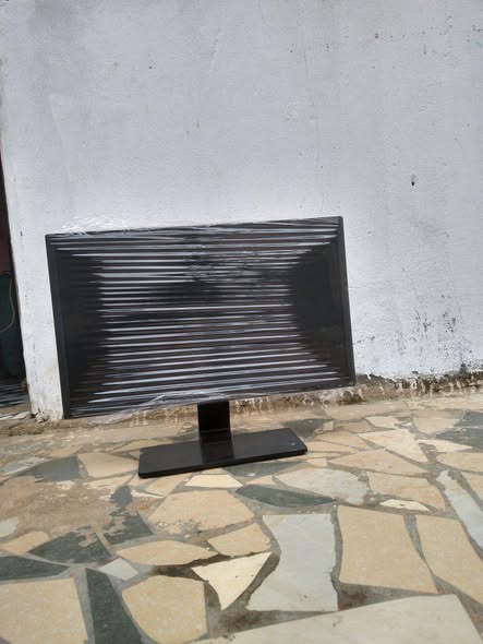 Moniteur 23" bien propre occasion