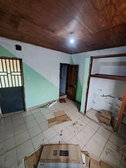 Chambre moderne à Odza