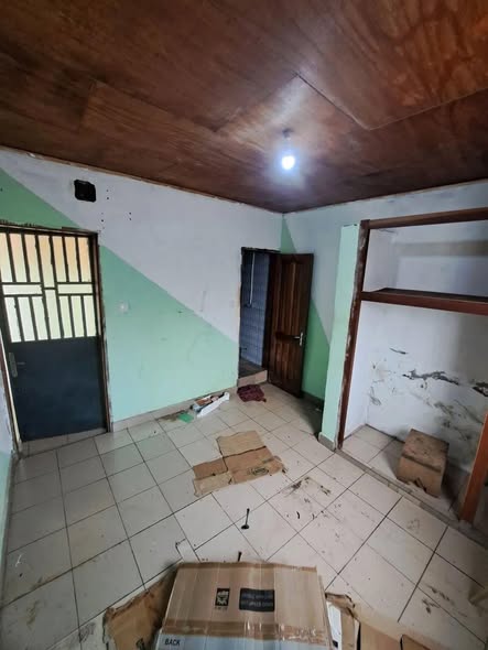 Chambre moderne à Odza