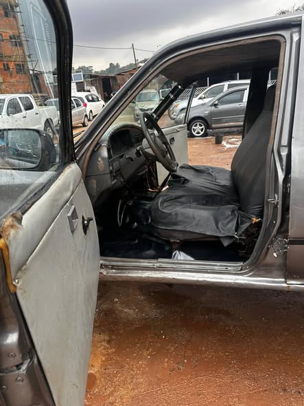 Pickup Toyota ancien model double cabine