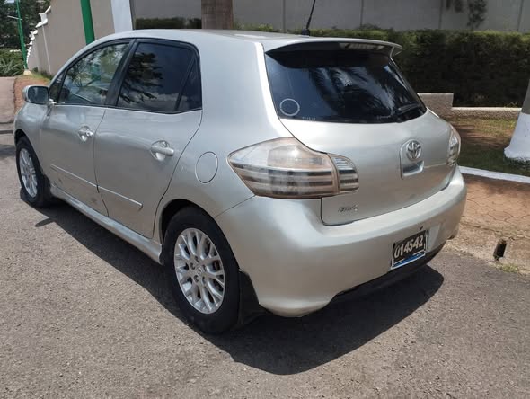 Toyota Blade 2008 à vendre