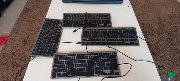 Claviers et laptops en vente