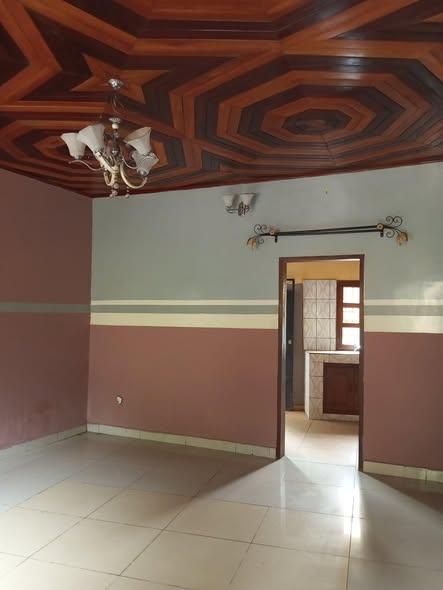 2 chambres à Nkomo stade Abega