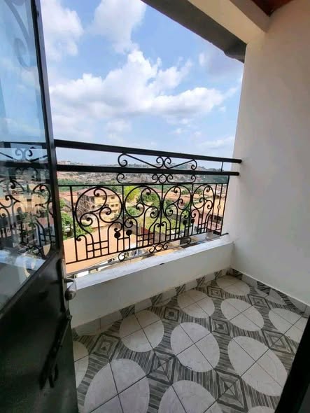 Appartement à louer à Biyem-Assi