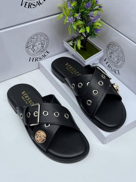 Sandales de marque à vendre