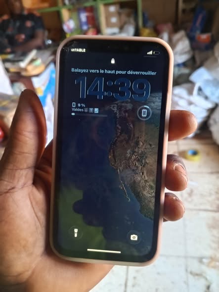 Phone à vendre avec Face ID et batterie 78%