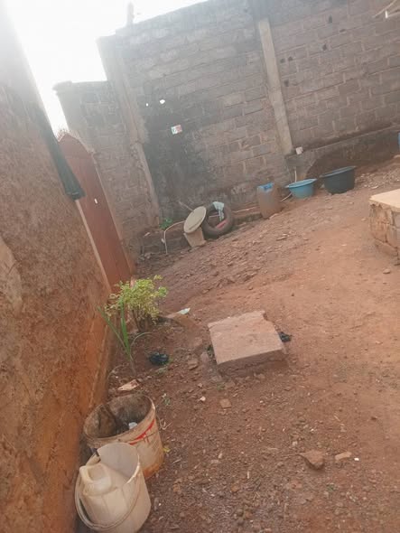 Modern room for rent in Bafoussam