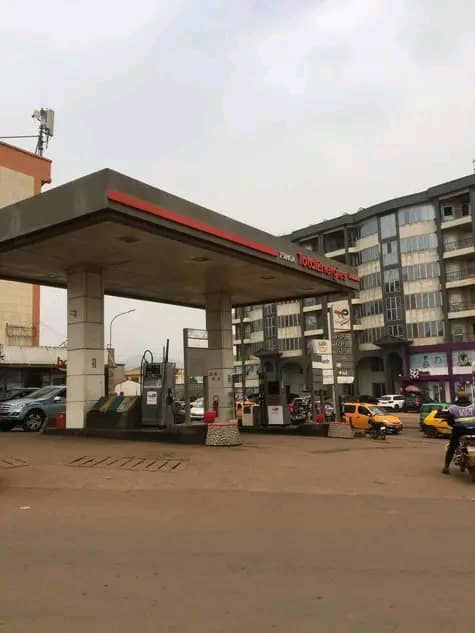 Station service à vendre à Ngousso