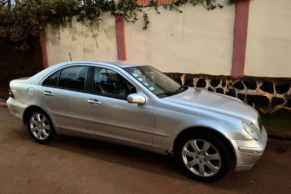 Mercedes kompressor c200 année 2002 à vendre