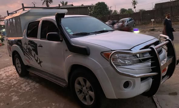 PICK-UP TOYOTA 4WD 2010 CLIM DIESEL 5L MANUELLE