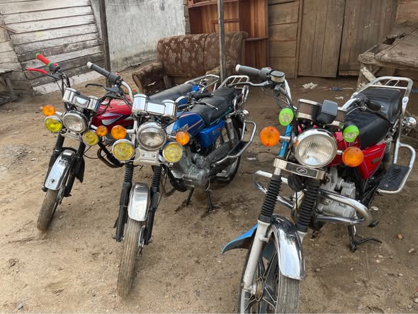 Moto à vendre avec facture d’origine