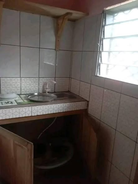 Studio à louer à Douala cité des palmiers
