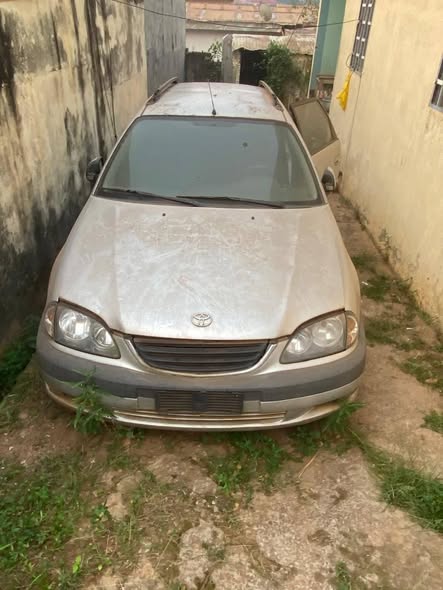 Toyota Avensis à vendre à Yaoundé