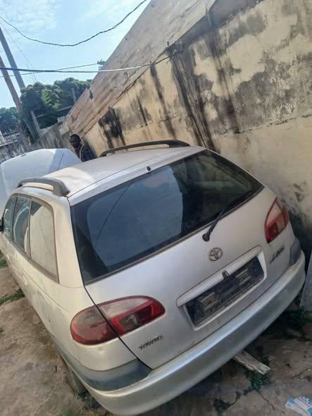Toyota Avensis à vendre à Yaoundé