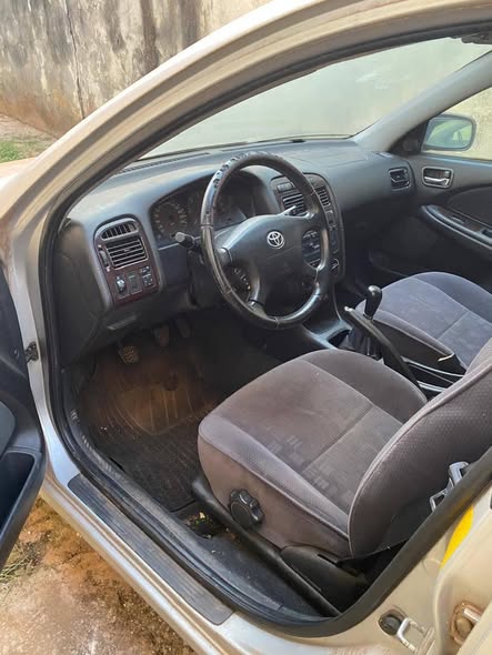 Toyota Avensis à vendre à Yaoundé