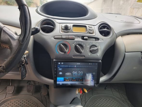 Toyota Yaris 3 portes 2002