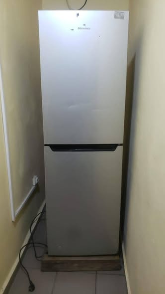 Grand frigo à vendre