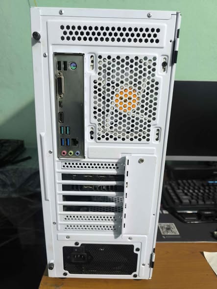 Unité centrale Gaming Ryzen 7 3800X & RTX 2070