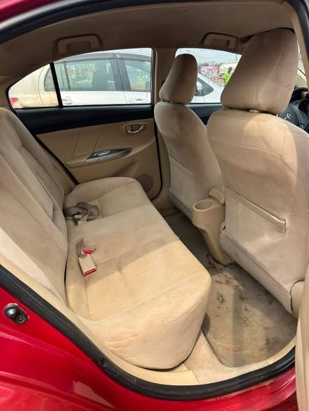 YARIS LOUNGE 2015 à vendre