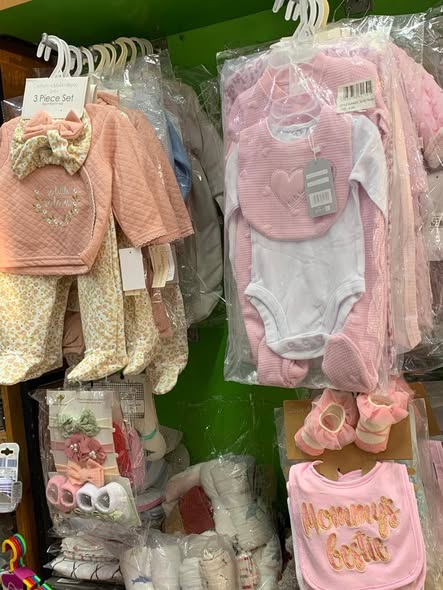 Vêtements mixtes et accessoires pour layette