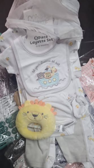 Vêtements mixtes et accessoires pour layette