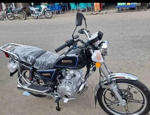 Moto Sanili en bonne état