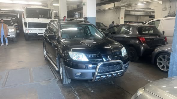 MITSUBISHI OULANDER à vendre