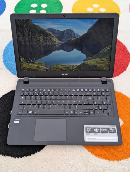 Laptop Acer propre et slim