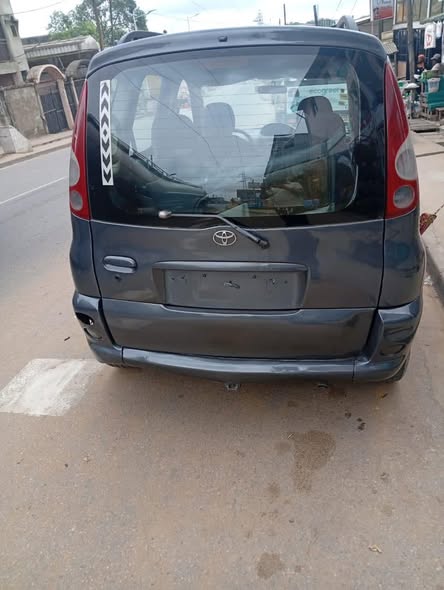 Yaris Verso à vendre