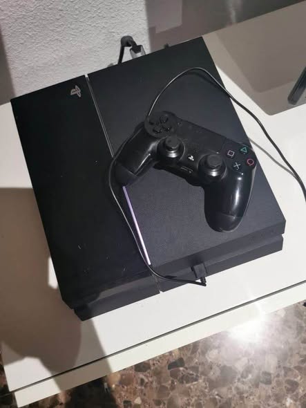 PS4 Fat pucée à vendre