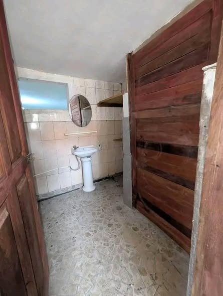 Chambre, salon à louer à Nsam