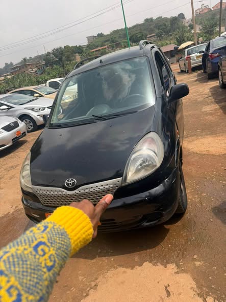 Toyota Yaris verso essence non clim