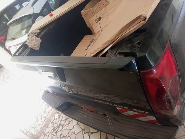 Voiture automatique essence V6 à vendre