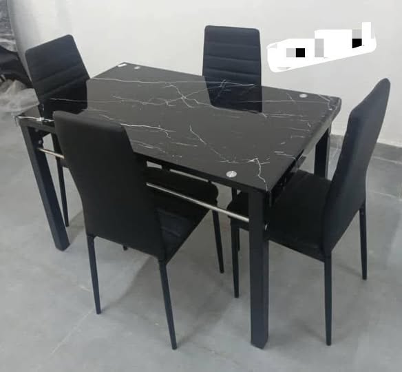 Salle à manger 4 places