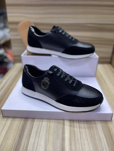 Chaussures disponibles tailles 40 à 46