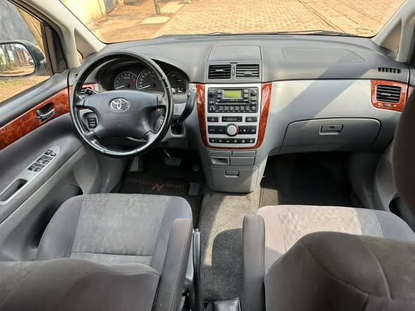 Toyota Avensis verso 2008 à vendre
