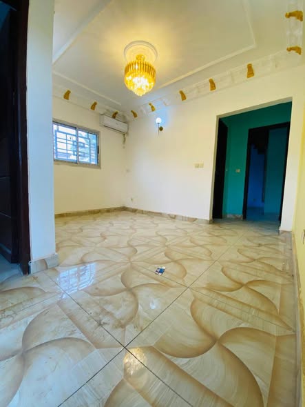 Studios modernes à louer à Nyom messasi