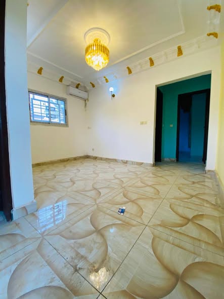 Studios modernes à louer à Nyom messasi