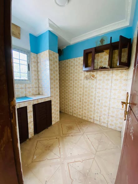 Studios modernes à louer à Nyom messasi