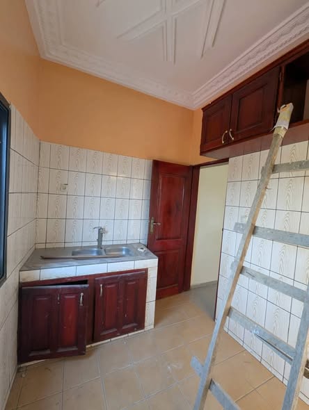 Appartement à louer à Odza