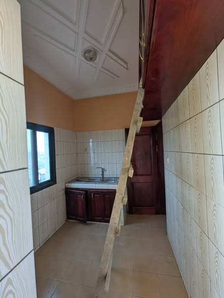 Appartement à louer à Odza