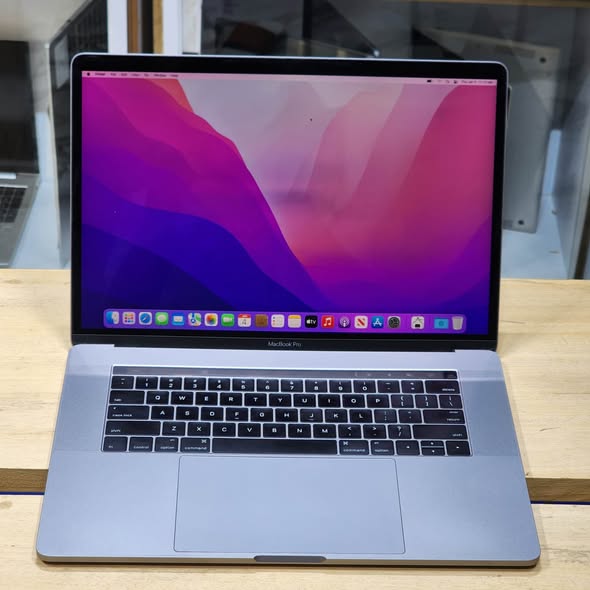 Macbook Pro 15 Retina 2016 i7 2.90Ghz