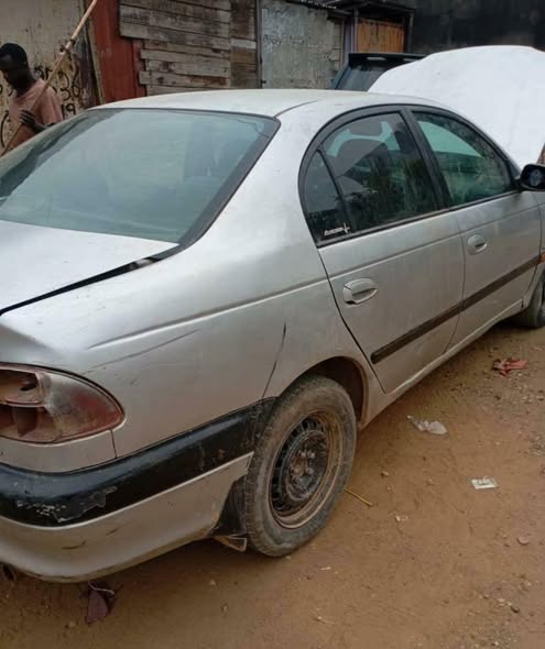Avensis 2002 Manuel Essence