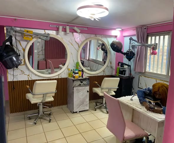 Équipement de salon de beauté à vendre