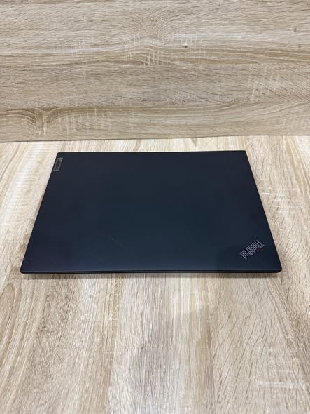 Lenovo ThinkPad T16 Gen 1 à vendre