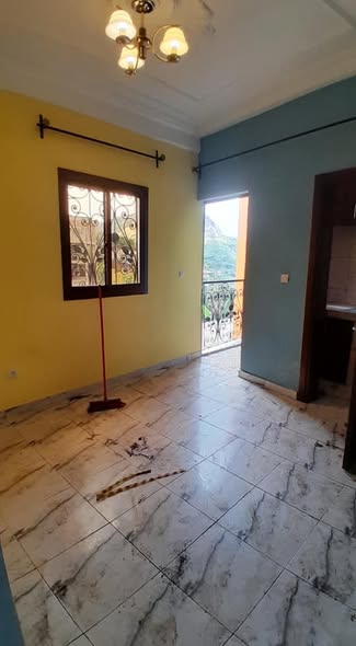Studio moderne à louer à Nkolbisson
