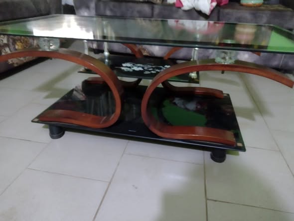 Grande Table vitrée VIP en vente
