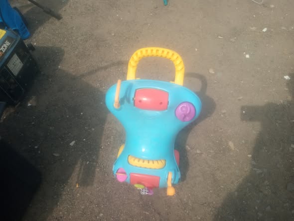 Voiture trotteur d'occasion 2 en 1