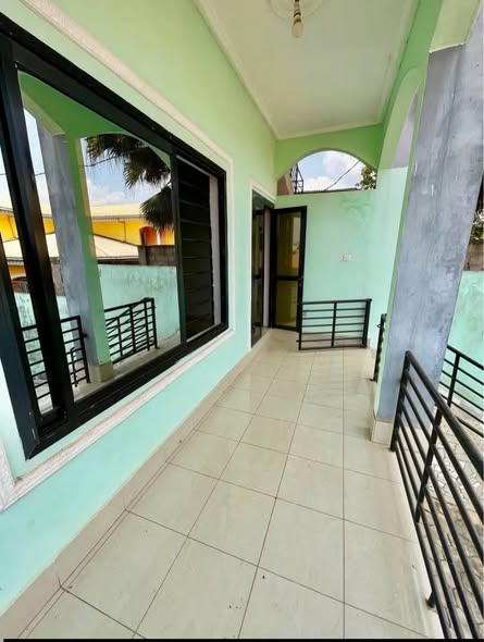 Appartement Individuel à Biyemassi TKC